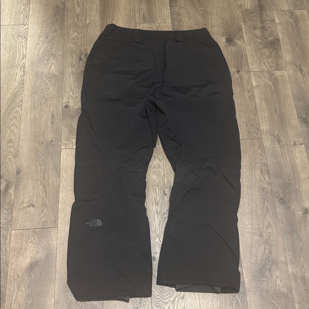 The North Face XL HyVent Insulted  Snow & Waterproof Pants - Picture 5 of 8